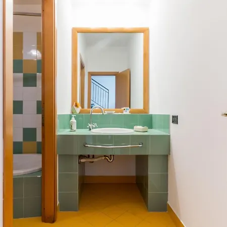 Dabbanna House Near The Sea, Parking & Wifi