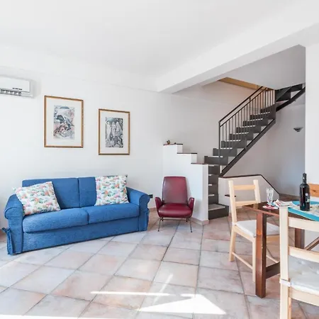 Casa vacanze Dabbanna House Near The Sea, Parking & Wifi Avola