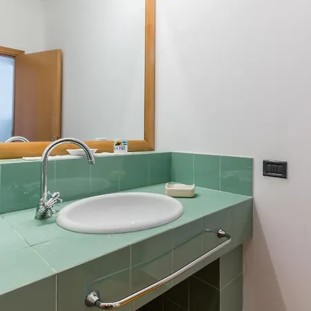 Dabbanna House Near The Sea, Parking & Wifi